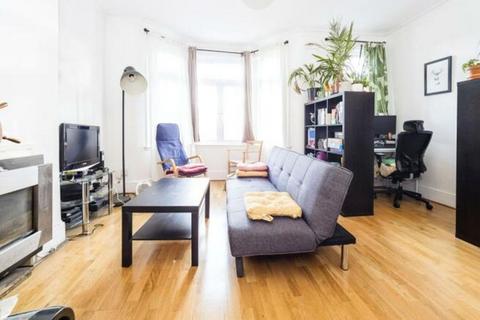 2 bedroom flat for sale, Queens Road, London, E11