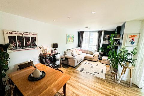 2 bedroom apartment for sale, Track Street, Riders Tower, E17