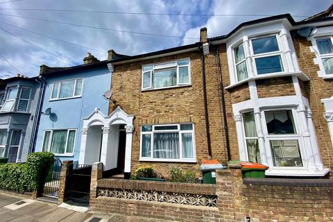 3 bedroom terraced house for sale, Hartland Road, London, E15