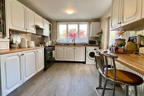 3 bedroom terraced house for sale, Hartland Road, London, E15