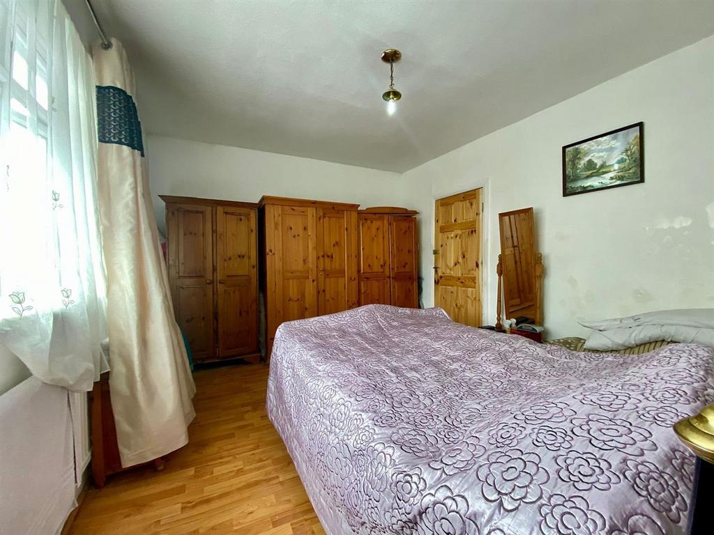 18, Hartland Road London, E15