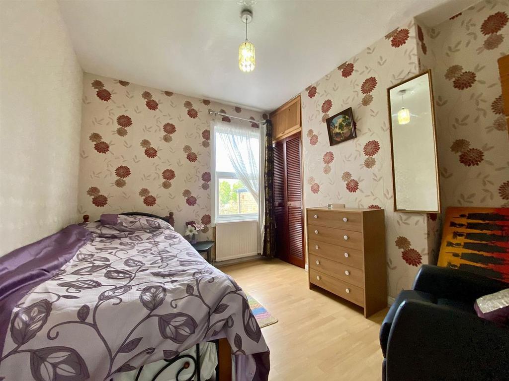 18, Hartland Road London, E15