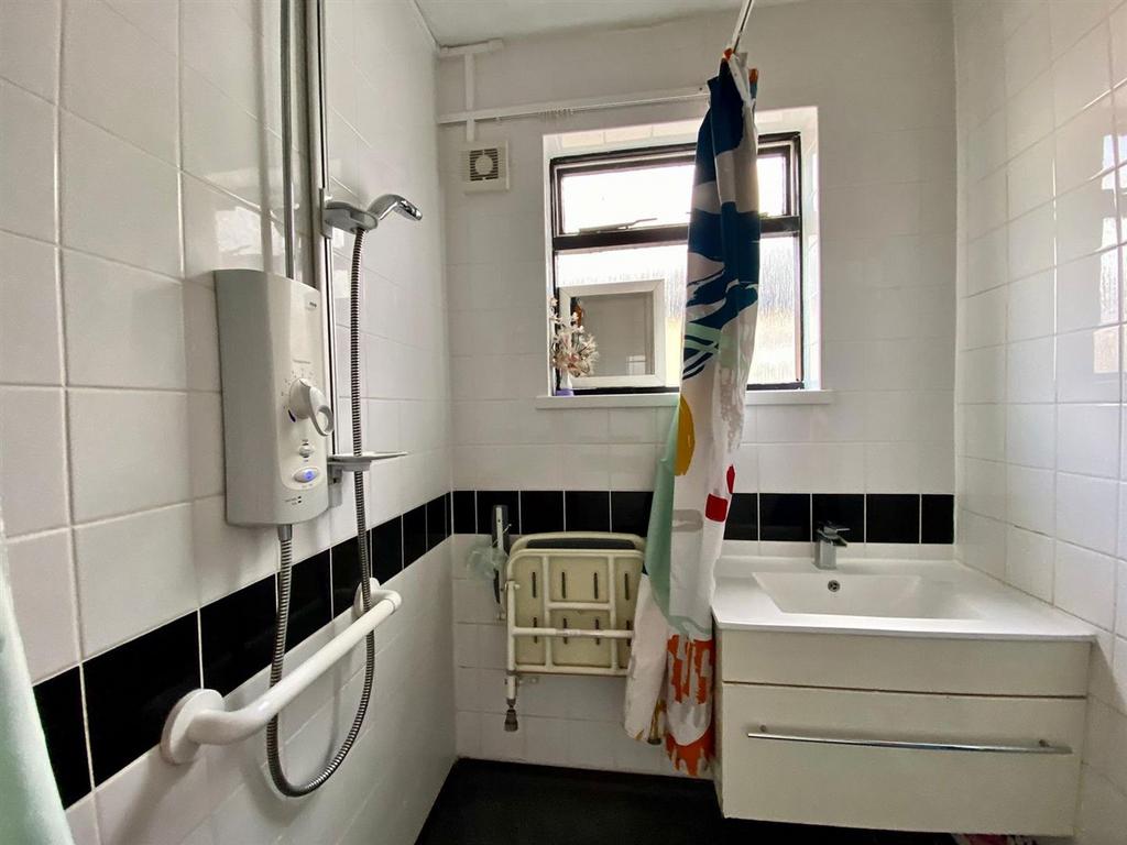 18, Hartland Road London, E15