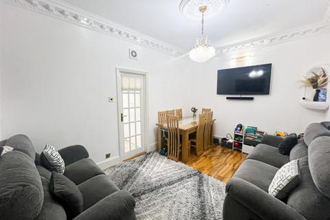 51 Durham Road, Manor Park, London, E12 5AY