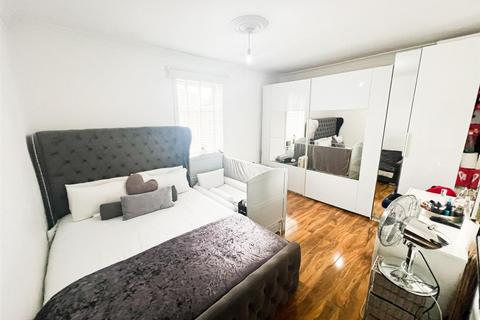 51 Durham Road, Manor Park, London, E12 5AY