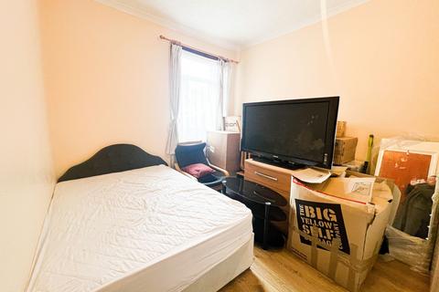 4 bedroom terraced house for sale, Keogh Road, London, E15