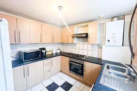 4 bedroom terraced house for sale, Keogh Road, London, E15