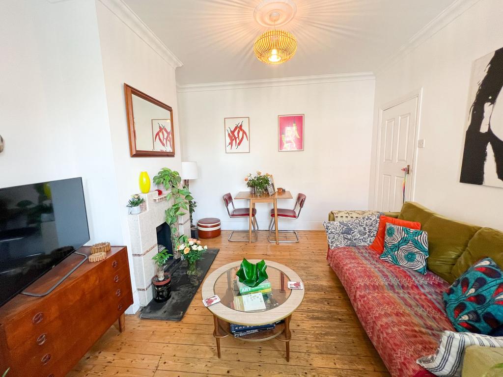 Clementina Road E10