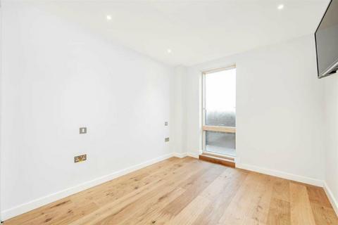 3 bedroom ground floor flat for sale, Stepney Way, London, E1