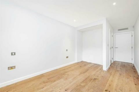 3 bedroom ground floor flat for sale, Stepney Way, London, E1