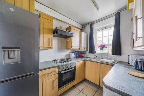 4 bedroom flat to rent, Liverpool Road, Islington, London, N7