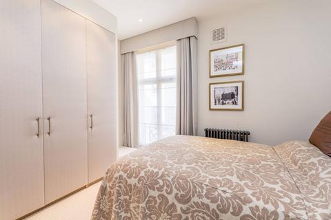 2 bedroom flat to rent, Dunraven Street, Mayfair, London, W1K