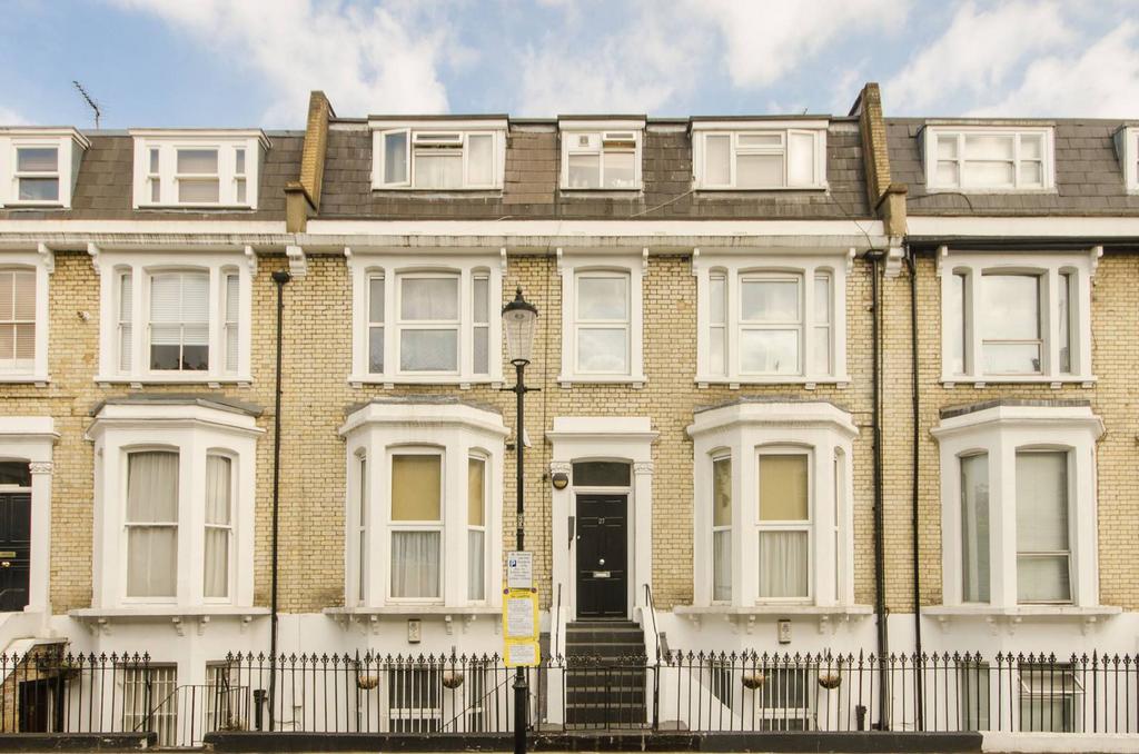 Earls Court Gardens, Earls Court... 2 bed flat to rent £2,799 pcm (£646 pw)