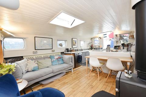 2 bedroom houseboat for sale, London E14