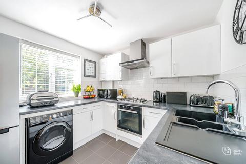 37 Hanson Close, Beckenham, BR3 1WJ