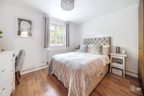 37 Hanson Close, Beckenham, BR3 1WJ