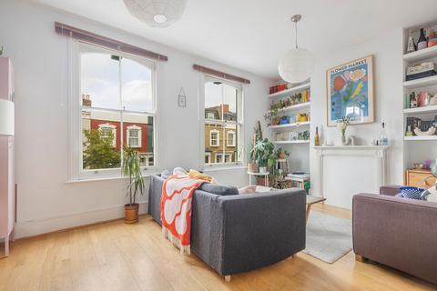 3 bedroom apartment for sale, Winston Road, Stoke Newington, London, N16