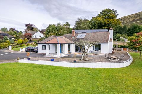 3 bedroom detached bungalow for sale, 7 Hallpath, Langholm, DG13