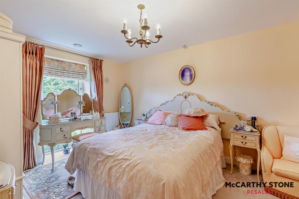 8610960-interior09-800.JPG
