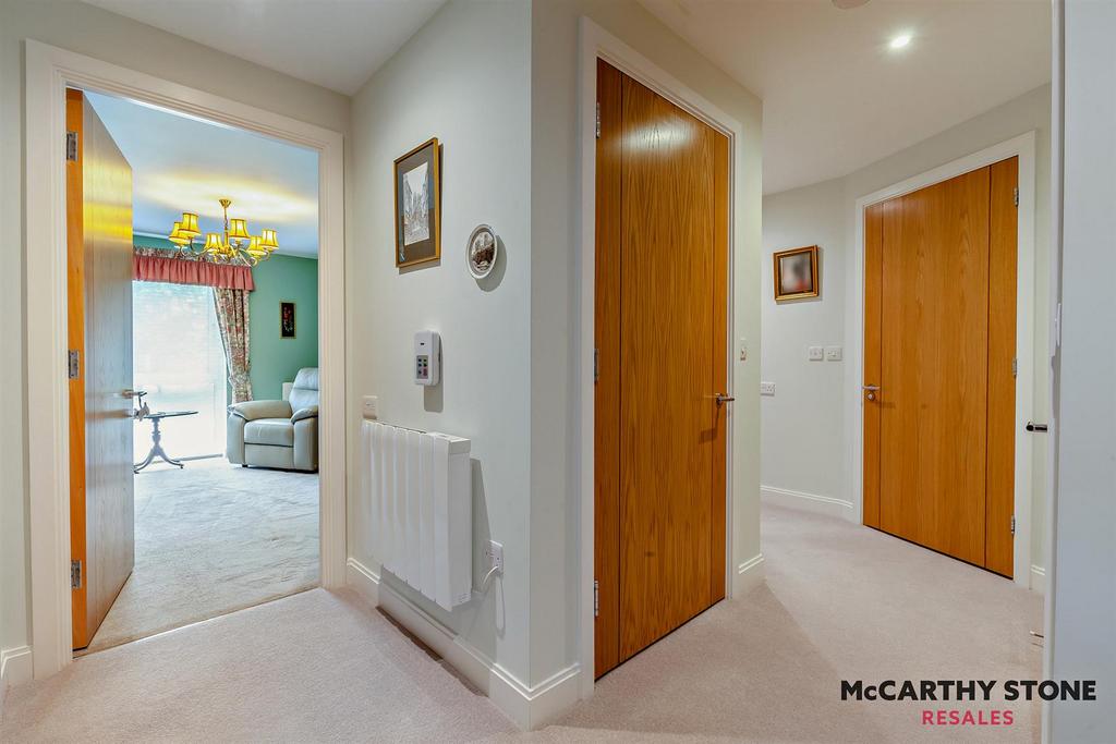8610960-interior13-800.JPG