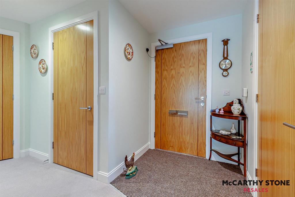 8610960-interior14-800.JPG