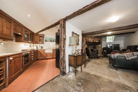 2 bedroom cottage for sale, Milking Lane, Leaves Green BR2