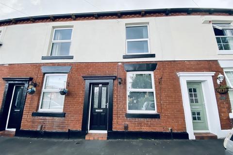 2 bedroom terraced house to rent, Vale Street, Ashton-Under-Lyne OL7