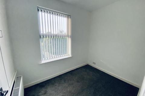 2 bedroom terraced house to rent, Vale Street, Ashton-Under-Lyne OL7