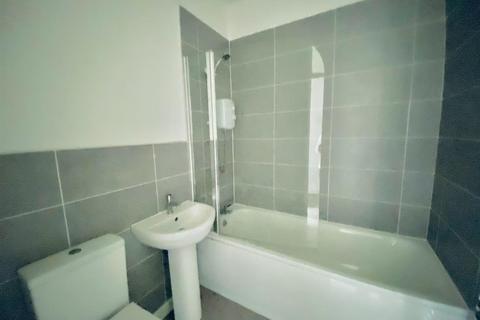 2 bedroom terraced house to rent, Vale Street, Ashton-Under-Lyne OL7