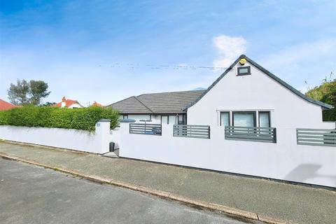 4 bedroom detached bungalow for sale, Beach Avenue, Prestatyn