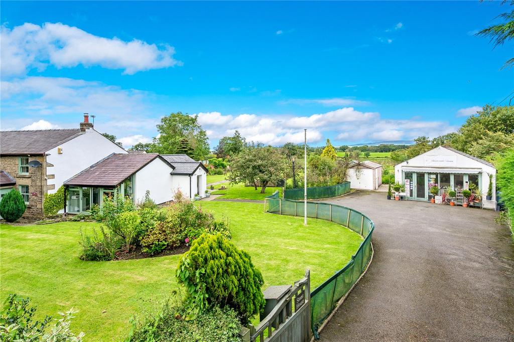 Goosnargh Lane, Preston PR3 3 bed semidetached house for sale £695,000