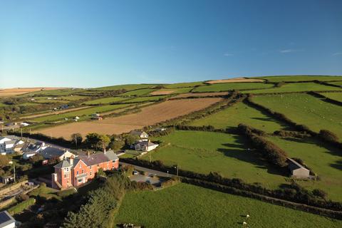 2 bedroom end of terrace house for sale, Boscastle PL35