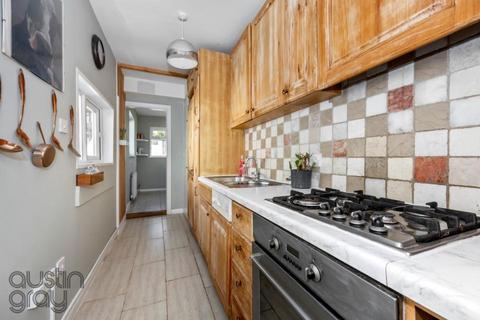 2 bedroom house for sale, West Street, Worthing