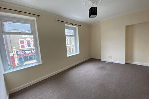 2 bedroom flat to rent, 233 Holton Road, Barry, The Vale Of Glamorgan. CF63 4HR