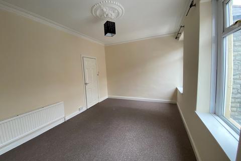 2 bedroom flat to rent, 233 Holton Road, Barry, The Vale Of Glamorgan. CF63 4HR