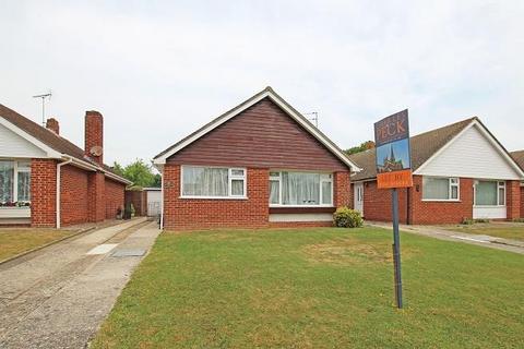 2 bedroom detached bungalow to rent, Boxgrove Gardens, Bognor Regis, West Sussex