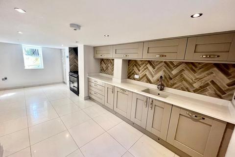 11 Ash Grove, Ilkley, LS29 8EP