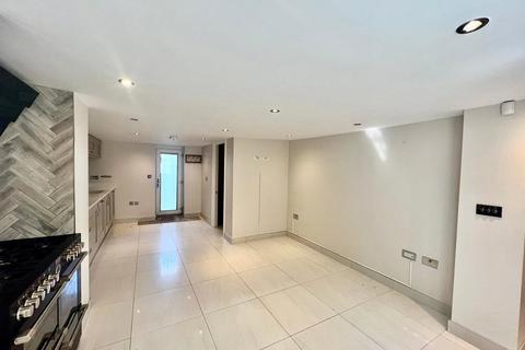11 Ash Grove, Ilkley, LS29 8EP
