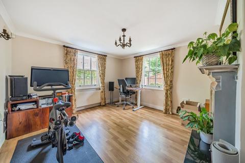 3 bedroom house for sale, Old Woking Road, West Byfleet KT14