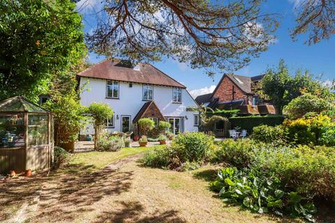 4 bedroom detached house for sale, Furzefield Road, Beaconsfield, Buckinghamshire, HP9