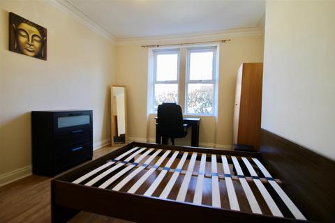 2 bedroom flat to rent, Maxwell Street, Saltwell, Gateshead