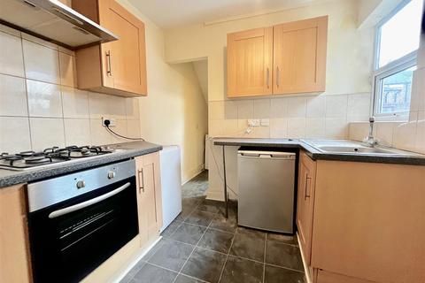 2 bedroom flat to rent, Maxwell Street, Saltwell, Gateshead