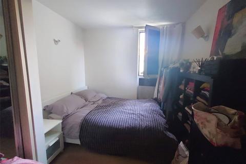 1 bedroom apartment for sale, Station Approach, Vantage Building, Hayes, Greater London, UB3