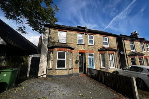 4 bedroom semi-detached house to rent, Southlands Road, Bromley BR2