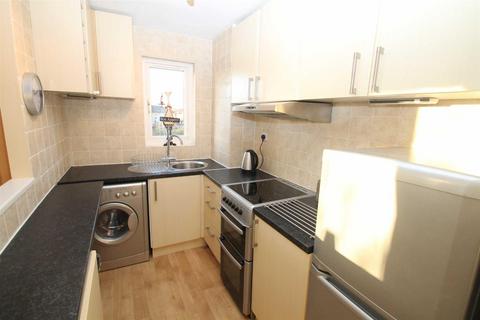 undefined, Pomander Crescent, Walnut Tree