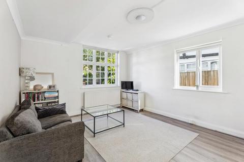 32 Beaufort Road, London, W5 3EA