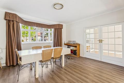 32 Beaufort Road, London, W5 3EA