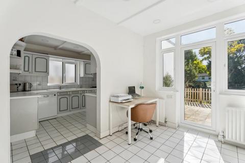 32 Beaufort Road, London, W5 3EA