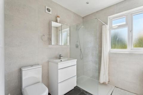 32 Beaufort Road, London, W5 3EA