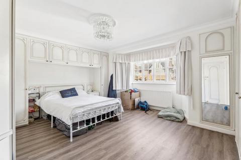 32 Beaufort Road, London, W5 3EA